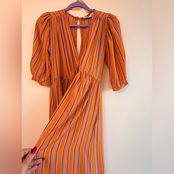 Elegant Striped Midi Dress in Orange and Purple - Picture 6 of 8